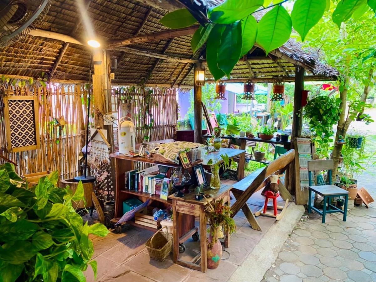 Thai Guesthouse Kanchanaburi Zewnętrze zdjęcie